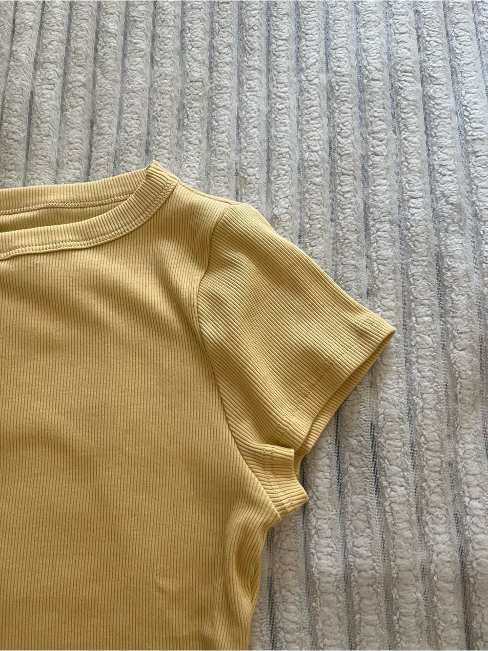 Reformation Talia Tee in Blonde - Picture 6 of 11